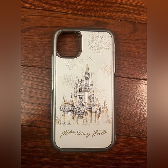 OtterBox Other - Disney world D-Tech Cinderella castle IPhone Otterbox case